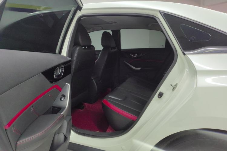 Used Venucia D60 2019 100 000 Honor 1.6L XL CVT Chenku Edition China VI Standard
