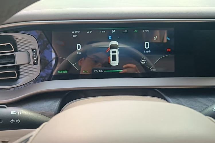 Used Denza D9 2022 EV 620 Prestige Model
