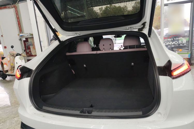 Used ONVO L60 2024 60 kWh Rear-Drive Version
