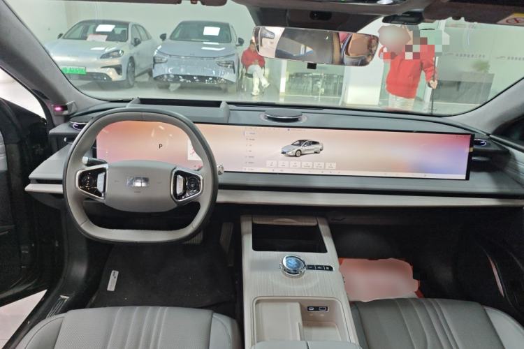 Used  E8 2024 665 km Range Rear-Drive Starship Intelligent Driving Version