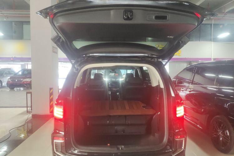 Used Honda Elysion 2019 2.0L Hybrid Luxury Edition
