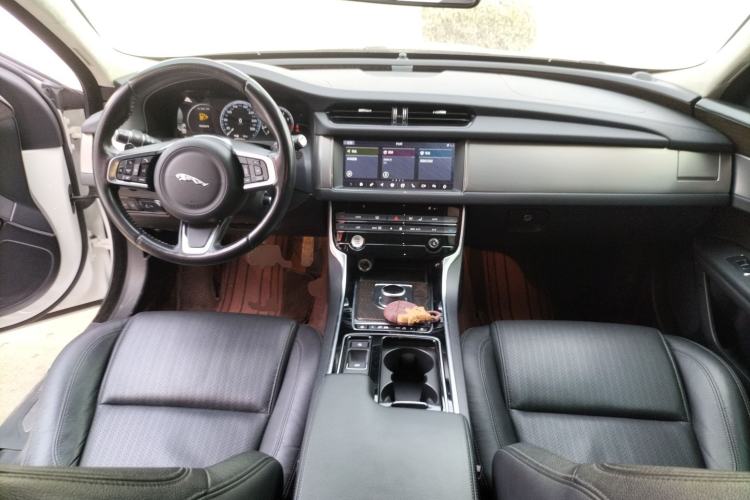 Used Jaguar XFL 2018 XFL 2.0T 250 PS Luxury Edition
