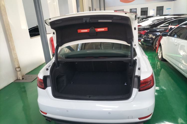 Used Audi A4L 2017 40 TFSI Fashion Model
