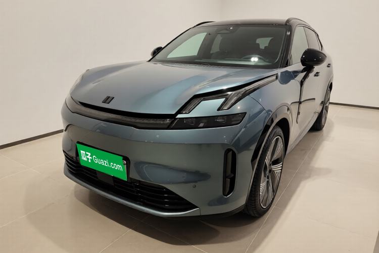 Used Lynk & Co 08 EM-P 2025 220 km All-Wheel-Drive Performance Halo