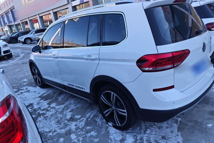 Used Volkswagen Touran 2018 Volkswagen Touran L 280TSI DSG Boundary Edition 7 Seats China V Emission Standard
