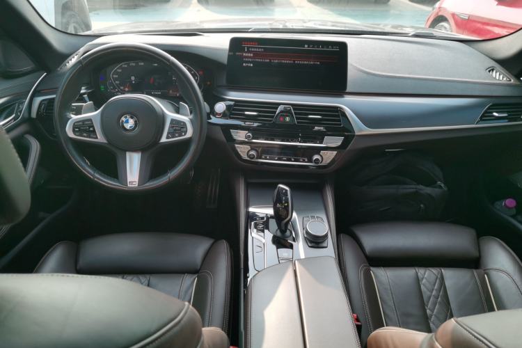 Used BMW 5 Series 2022 Restyled 540i Luxury Edition M Sport Package
