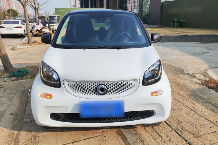 Used  fortwo 2019 0.9T 66kW Hardtop Wind Power Edition China VI
