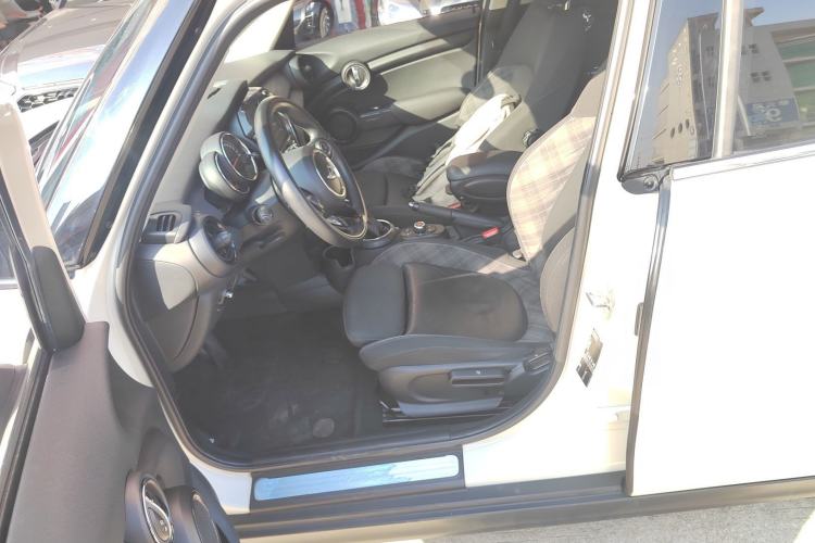 Used  MINI 2016 1.5T COOPER Five-Door Edition