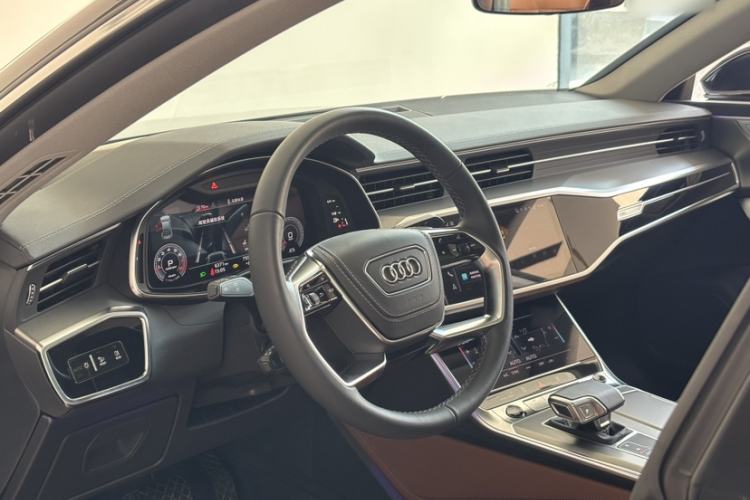 Used Audi A7L 2024 45 TFSI Luxury Edition
