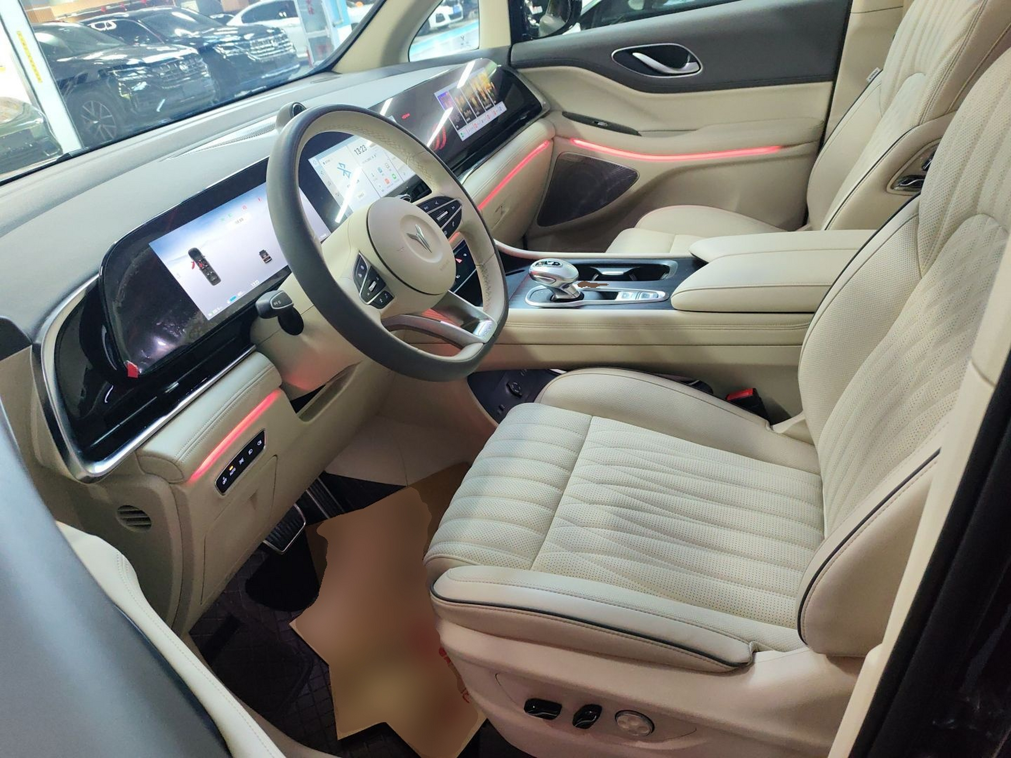 المقاعد الأمامية داخل السيارة