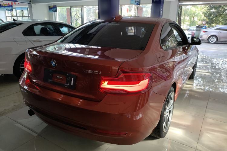 Used BMW 2 Series 2018 220i Sport Design Package
