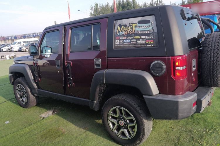 Used Beijing Auto BJ40 2016 40L 2.3T Manual All-Wheel Drive Prestige Edition
