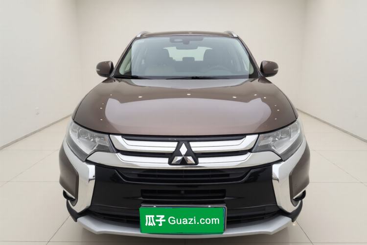 Used Mitsubishi Outlander 2018 2.4L 4x4 Luxury Edition 7-Seater