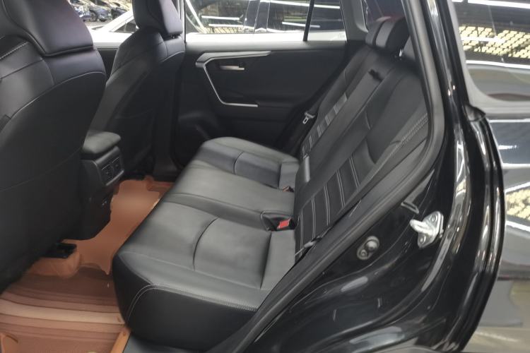 Used Toyota Wildlander 2022 2.0L CVT 4x4 Luxury PLUS Edition