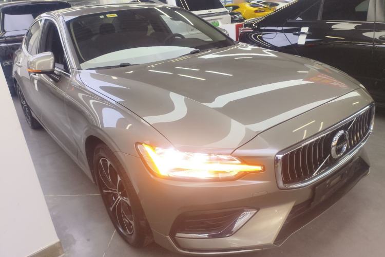 Used Volvo S60 2020 T4 Zhiyi Luxury Edition