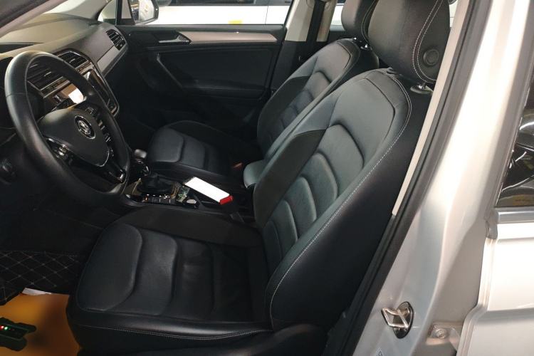 Used Volkswagen Tiguan L 2019 Updated Version 330TSI Automatic Two-Wheel Drive Panoramic Comfort Edition China VI Standard