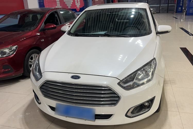 Used Ford Escort 2015 1.5L Automatic Fashion Model
