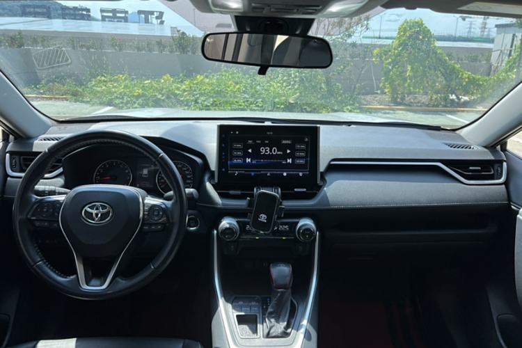 Used Toyota Wildlander 2022 2.0L CVT Two-Wheel Drive Luxury PLUS Edition
