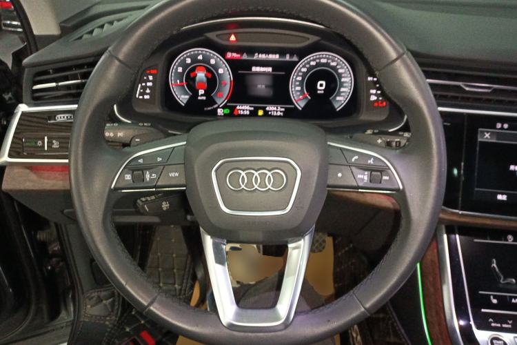 Used Audi Q7 2021 45 TFSI quattro S line Sport model