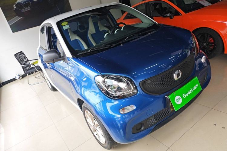 Used  forfour 2016 1.0L 52 kW Dynamic Edition
