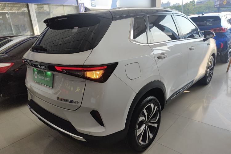 Used Wuling Asta 2022 2.0L DHT Electric-Speed Version
