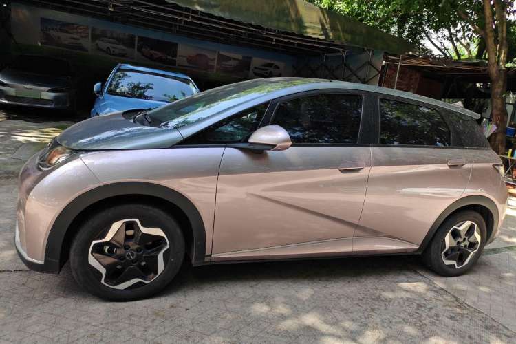 Used BYD Dolphin 2021 405 km Fashion Edition
