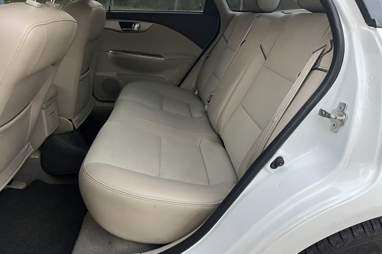 Used Buick Excelle 2015 1.5L Automatic Classic Model
