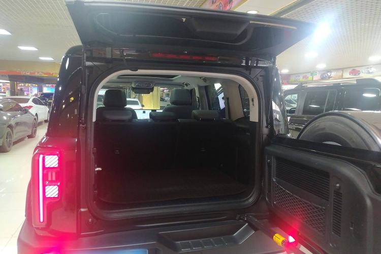 Used Beijing Auto BJ40 2024 2.0T All-New Urban Hunter Edition Chivalrous Style
