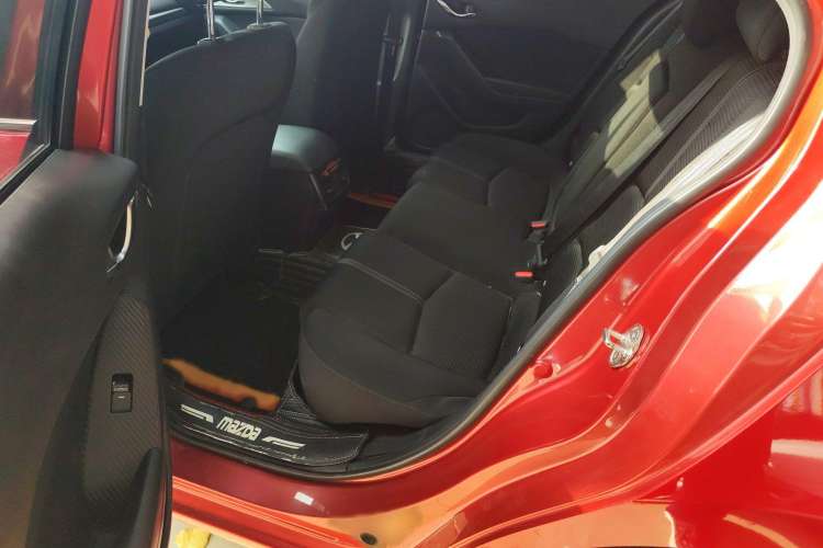 Used Mazda Mazda 3 Axela 2019 Cloud-Controlled Sedan 1.5L Automatic Luxury Model China VI Standard
