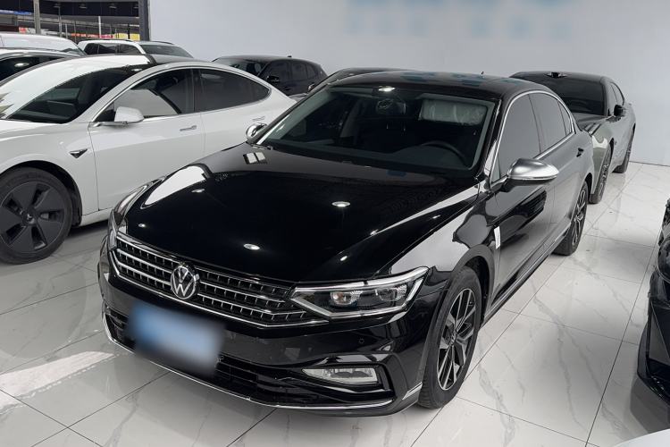 Used Volkswagen Magotan 2025 Zhongxiang Version 280TSI DSG Comfort Edition