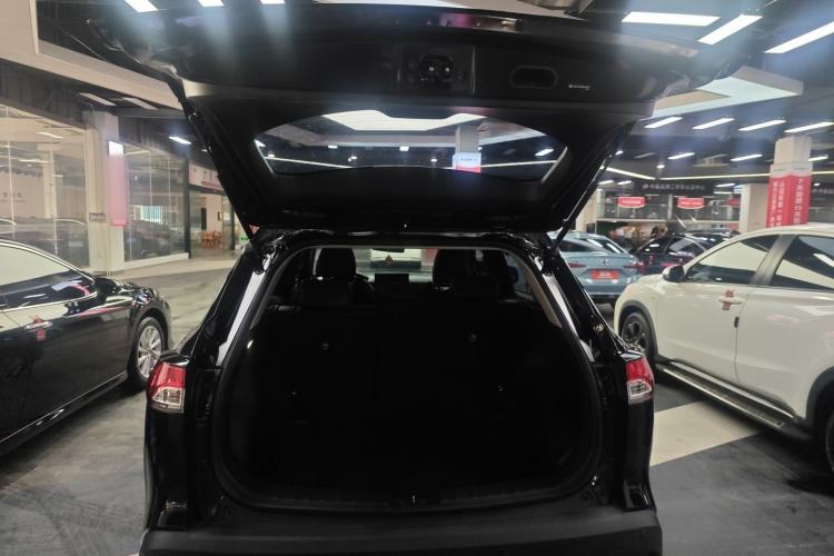 Used Toyota FRONTLANDER 2023 2.0L Smart Electric Hybrid Dual-Engine Leading Edition
