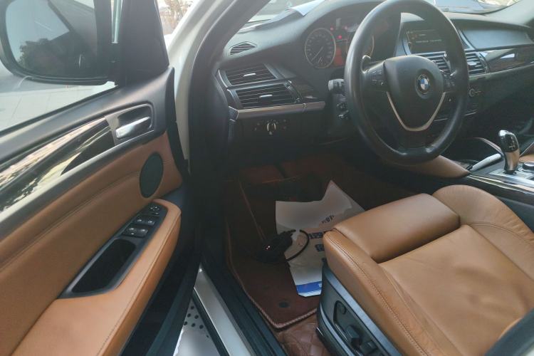 Used BMW X6 2014 xDrive35i Sport model
