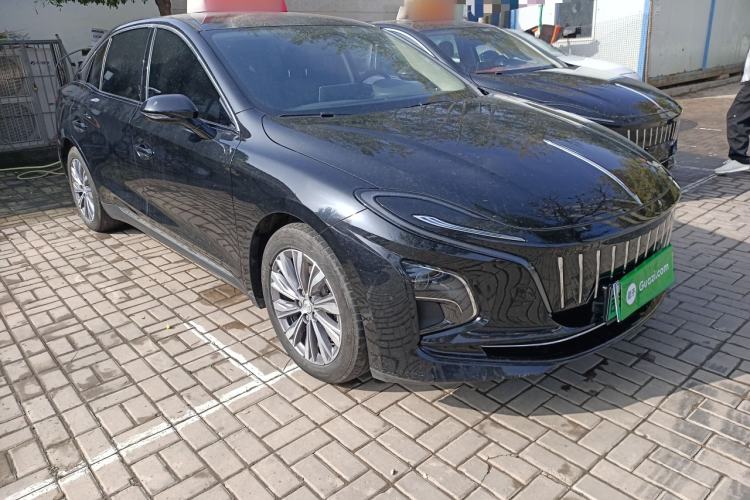 Used Hongqi E-QM5 2022 431 km Charge & Enjoy Edition

