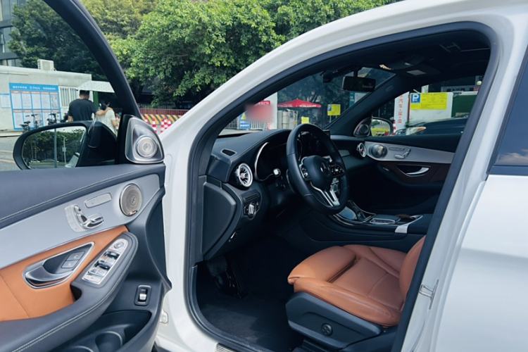 Used Mercedes-Benz GLC Coupe 2022 Refreshed GLC 260 4MATIC Coupe SUV
