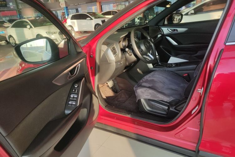 Used Mazda CX-4 2018 2.0L Automatic Two-Wheel Drive Blue Sky Dynamic Version China VI Standard
