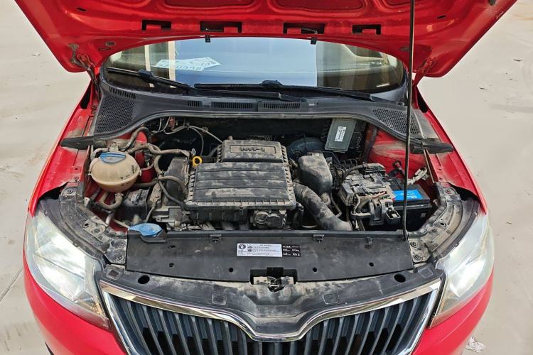 Used Skoda Rapid Spaceback 2016 Revised Version 1.6L Automatic Front-Drive Edition
