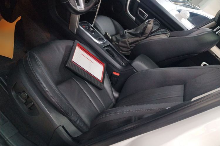 Used Land Rover Discovery Sport 2019 240 PS SE Version China VI Standard
