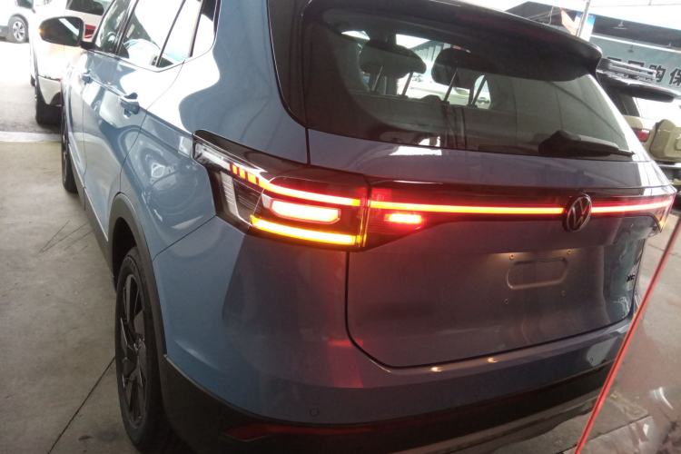 Used Volkswagen Tharu 2025 NewRui 300TSI Prestige Edition
