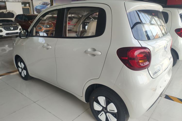 Used Wuling Hongguang MINIEV 2025 Four-Door Version Advanced Edition
