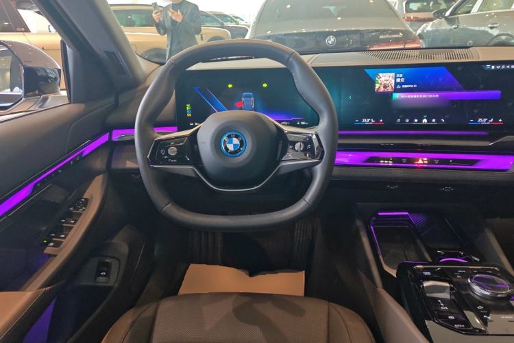 Used BMW i5 2024 eDrive 35L Luxury Package
