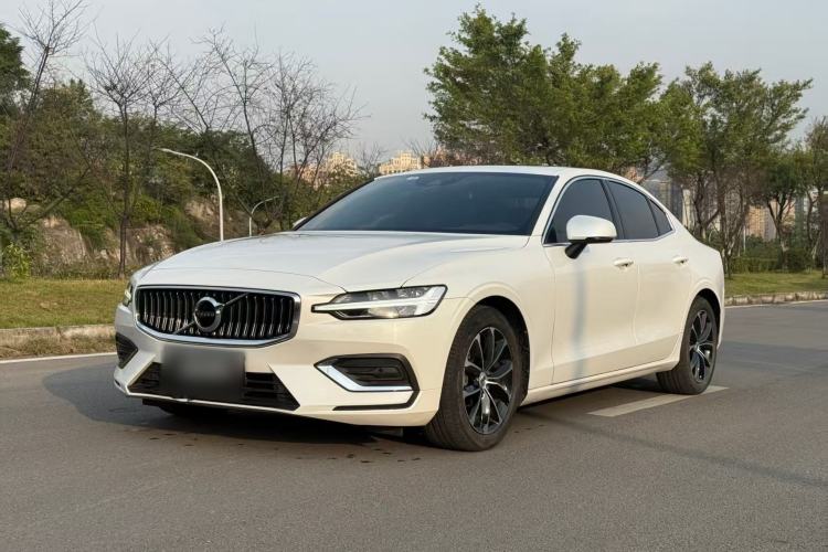 Used Volvo S60 2022 B4 Zhiyi Luxury Edition