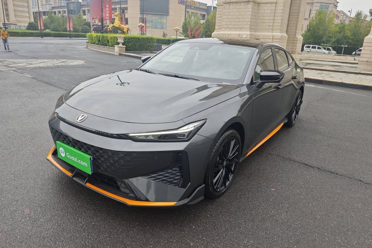 Used Changan UNI-V 2025 1.5T 500Bar Prestige Sporty Version
