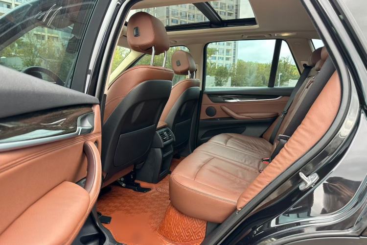 Used BMW X5 2014 xDrive35i Luxury Model
