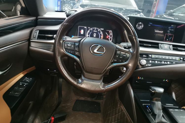 Used Lexus ES 2020 260 Excellence Edition