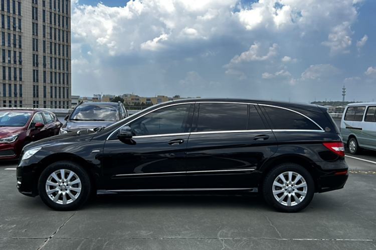 Used Mercedes-Benz R-Class 2017 R 320 4MATIC Business Edition Prestige Model