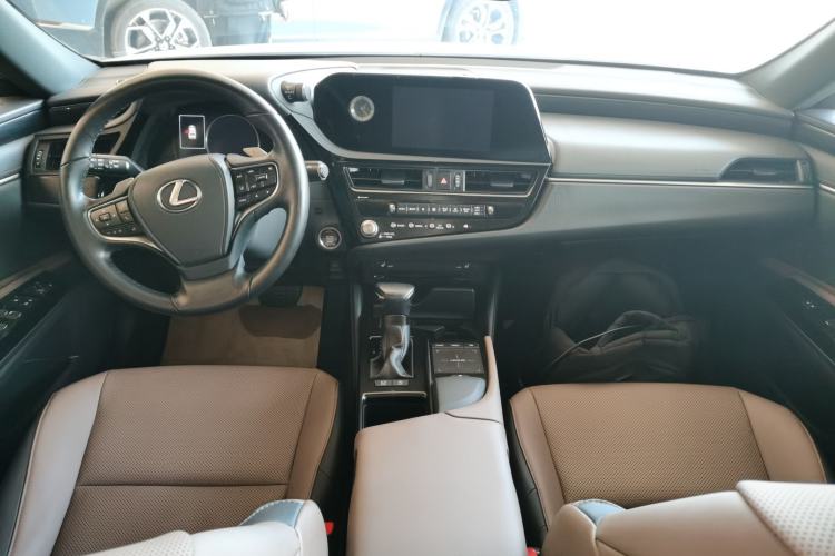 Used Lexus ES 2021 200 Excellence Edition