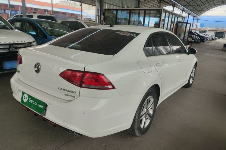 Used Volkswagen Lamando 2017 230TSI DSG Fashion Edition
