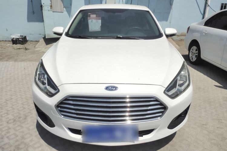 Used Ford Escort 2015 1.5L Manual Comfort Model
