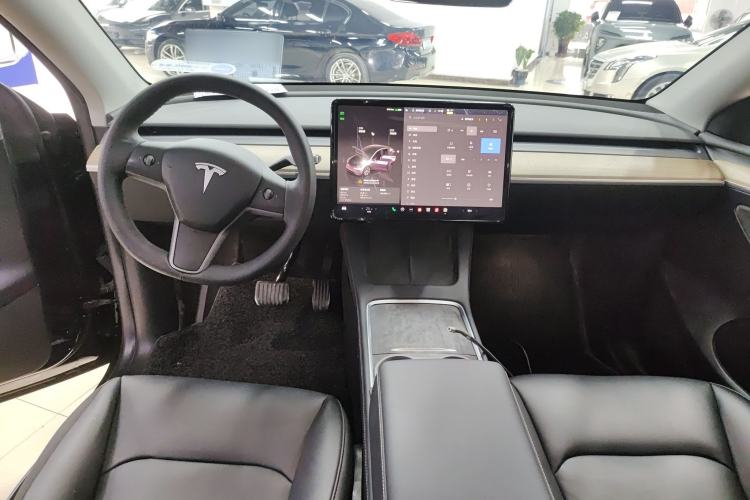 Used Tesla Model Y 2022 Rear-Wheel-Drive Version
