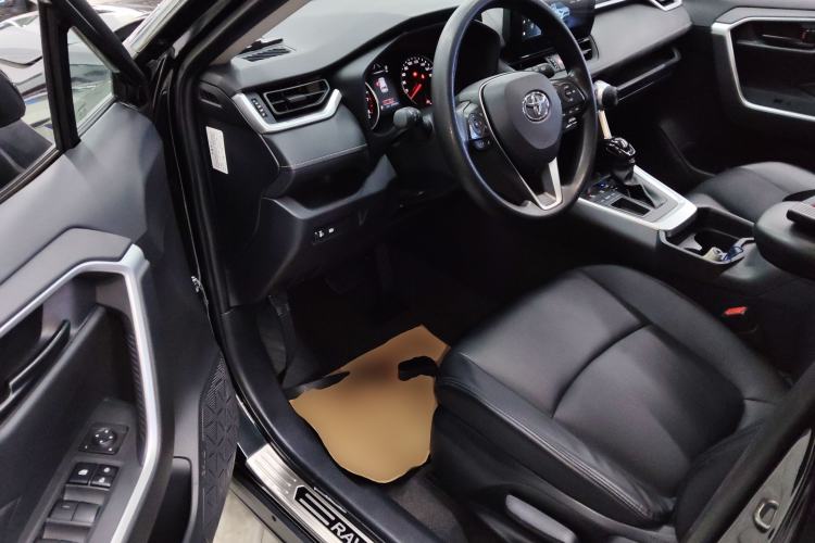 Used Toyota RAV4 2023 2.0L CVT Two-Wheel Drive Urban Edition
